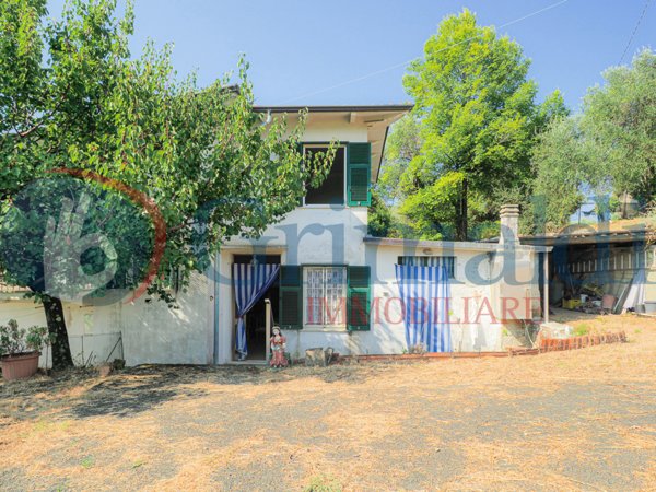 casa indipendente in vendita a Vezzano Ligure