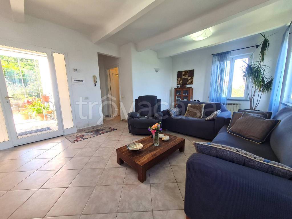 casa indipendente in vendita a Vezzano Ligure