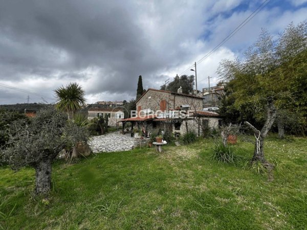 casa indipendente in vendita a Vezzano Ligure