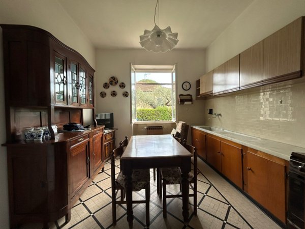 casa indipendente in vendita a Vezzano Ligure