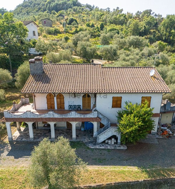 casa indipendente in vendita a Vezzano Ligure