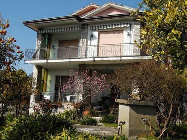 casa indipendente in vendita a Vezzano Ligure