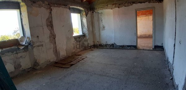 casa semindipendente in vendita a Vezzano Ligure