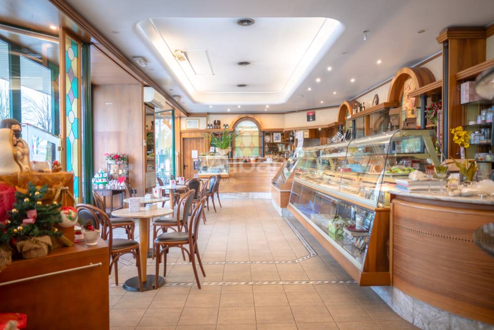 locale commerciale in vendita a Vezzano Ligure