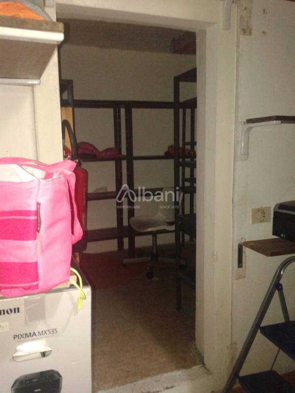 negozio in vendita a Vezzano Ligure