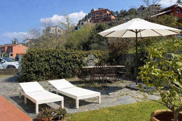 casa indipendente in vendita a Vezzano Ligure