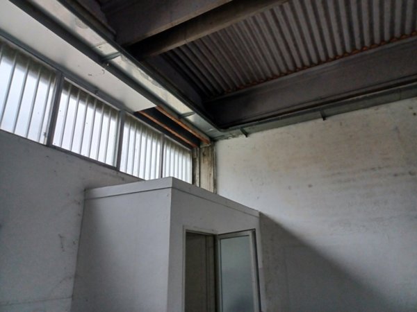 locale commerciale in vendita a Vezzano Ligure