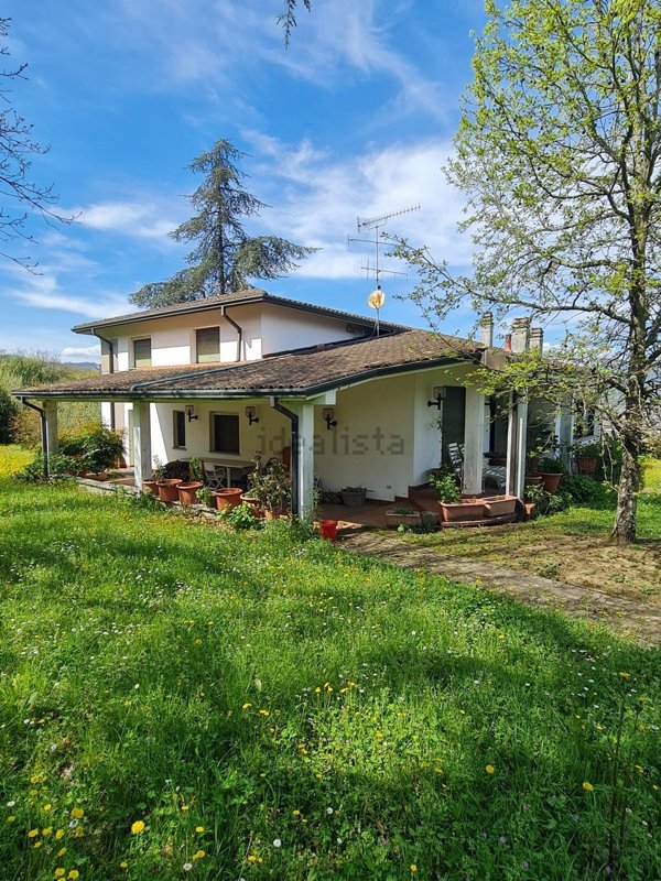 casa indipendente in vendita a Vezzano Ligure