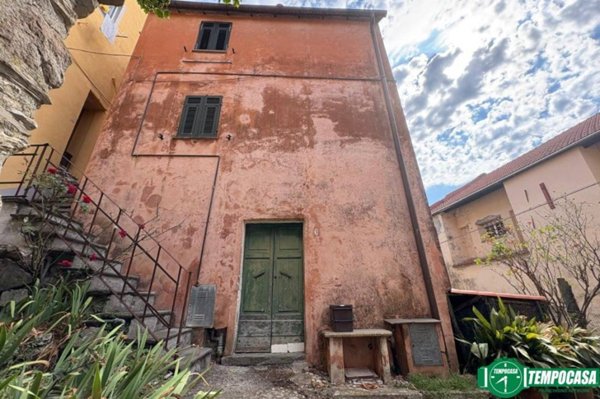 casa indipendente in vendita a Vezzano Ligure