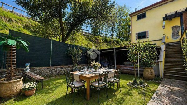 appartamento in vendita a Vezzano Ligure in zona Valeriano
