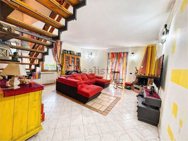 appartamento in vendita a Vezzano Ligure