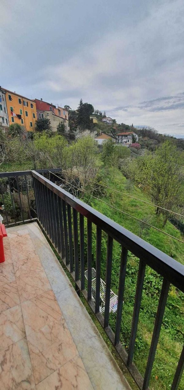 casa indipendente in vendita a Vezzano Ligure