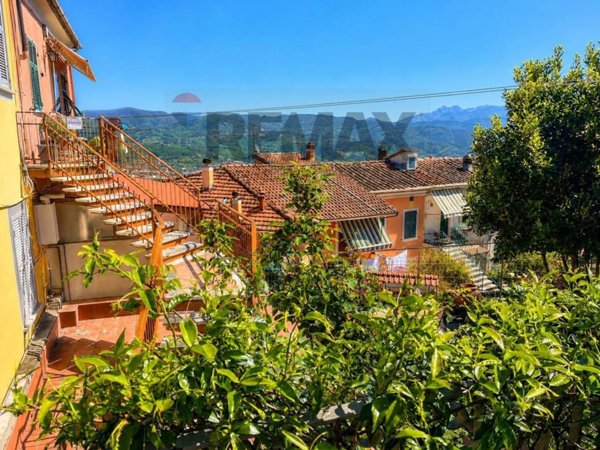 appartamento in vendita a Vezzano Ligure