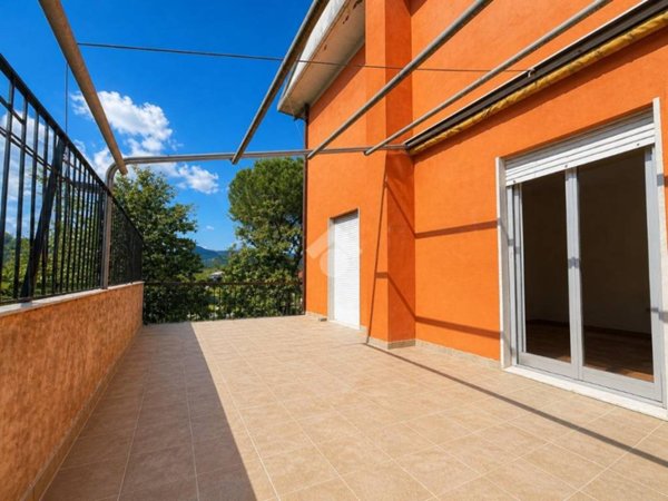 appartamento in vendita a Vezzano Ligure in zona Valeriano