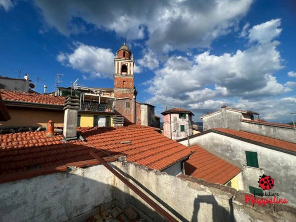 casa indipendente in vendita a Vezzano Ligure in zona Valeriano