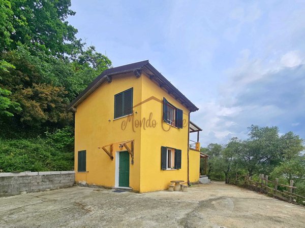 casa indipendente in vendita a Vezzano Ligure in zona Valeriano
