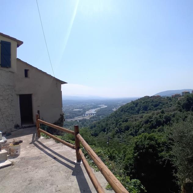 casa indipendente in vendita a Vezzano Ligure