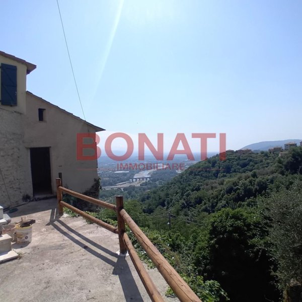 appartamento in vendita a Vezzano Ligure