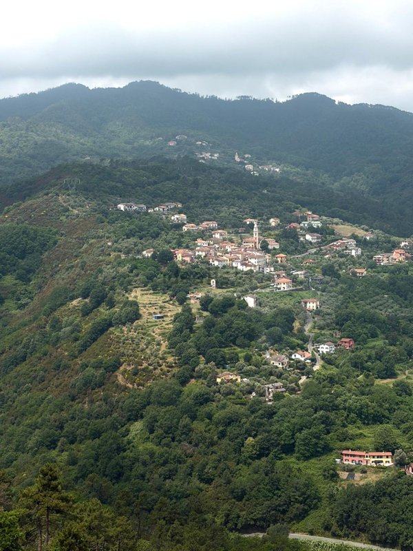 appartamento in vendita a Vezzano Ligure in zona Valeriano
