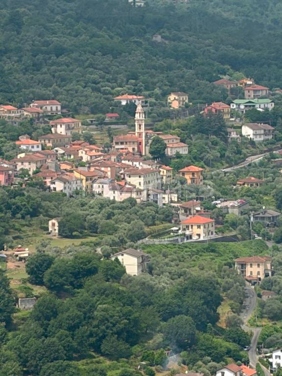 appartamento in vendita a Vezzano Ligure in zona Valeriano