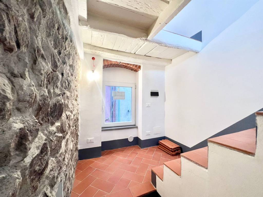 appartamento in vendita a Vezzano Ligure in zona Valeriano