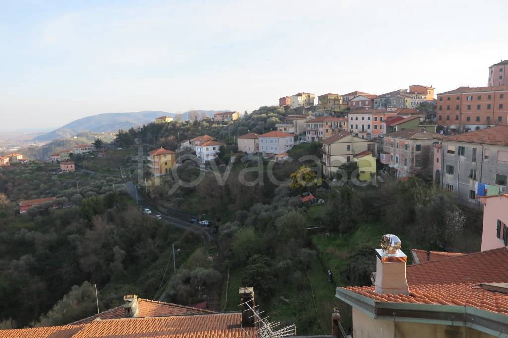 appartamento in vendita a Vezzano Ligure in zona Prati
