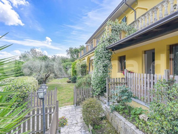 casa indipendente in vendita a Vezzano Ligure in zona Valeriano