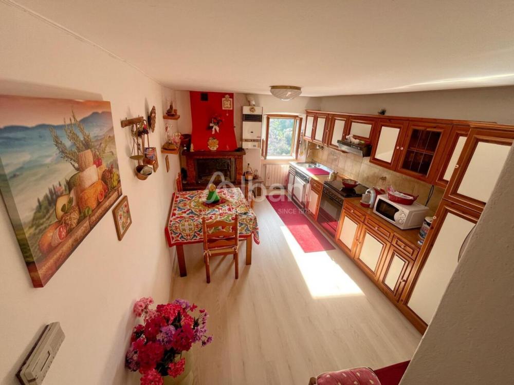 casa indipendente in vendita a Vezzano Ligure