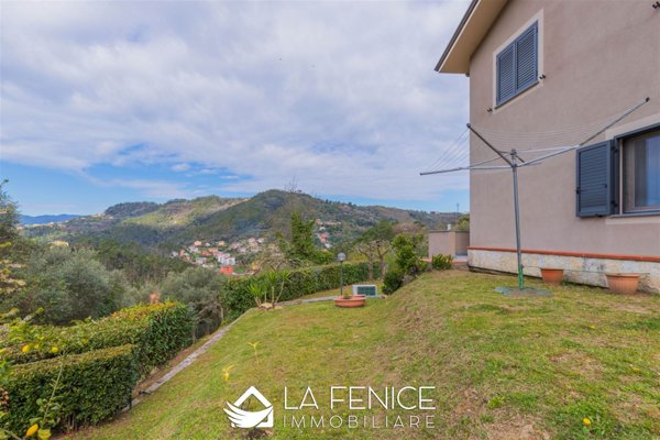 casa indipendente in vendita a Vezzano Ligure