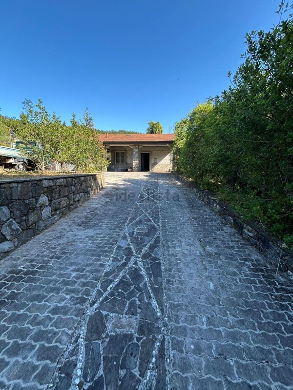 casa indipendente in vendita a Vezzano Ligure