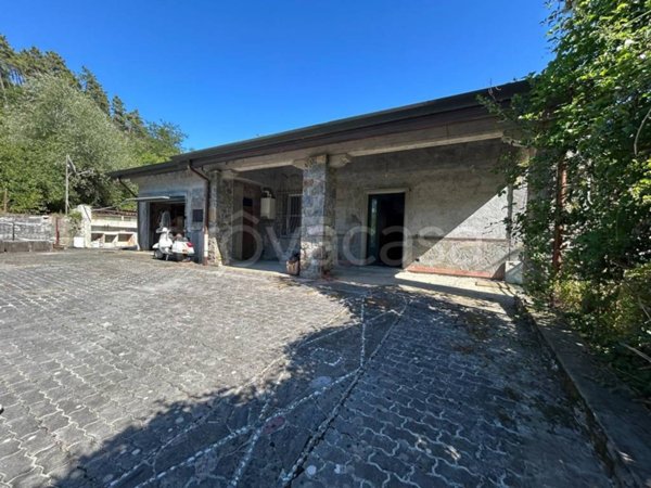casa indipendente in vendita a Vezzano Ligure