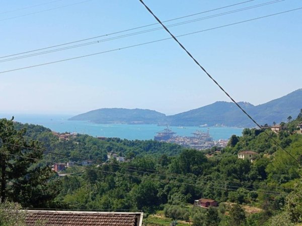 casa indipendente in vendita a Vezzano Ligure in zona Valeriano