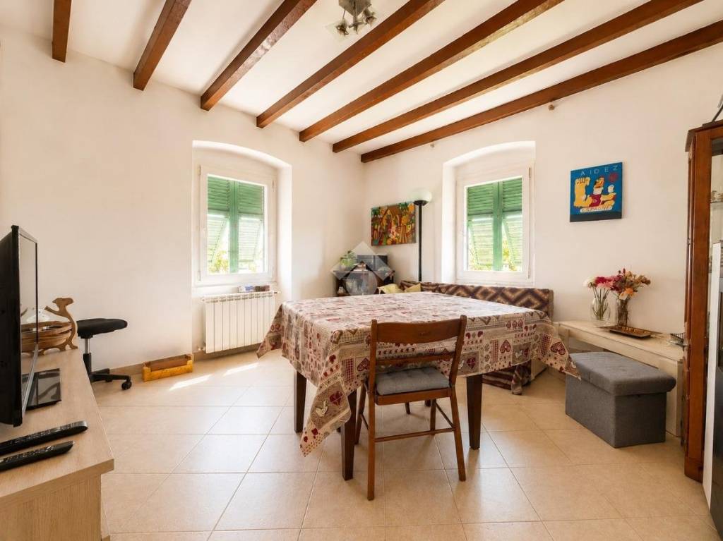 appartamento in vendita a Vezzano Ligure in zona Prati
