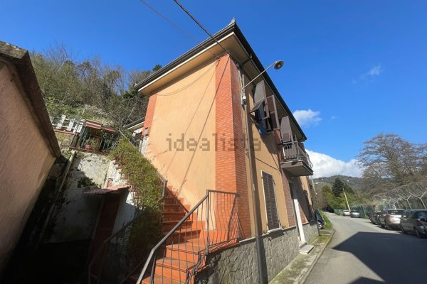 appartamento in vendita a Vezzano Ligure in zona Valeriano