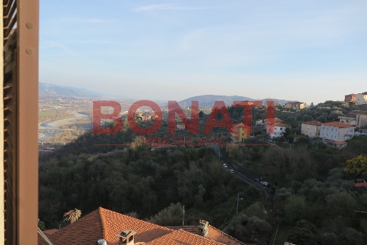 appartamento in vendita a Vezzano Ligure in zona Prati