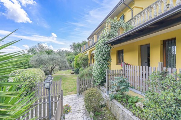 casa indipendente in vendita a Vezzano Ligure in zona Prati