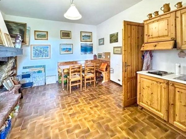 casa indipendente in vendita a Vezzano Ligure in zona Valeriano