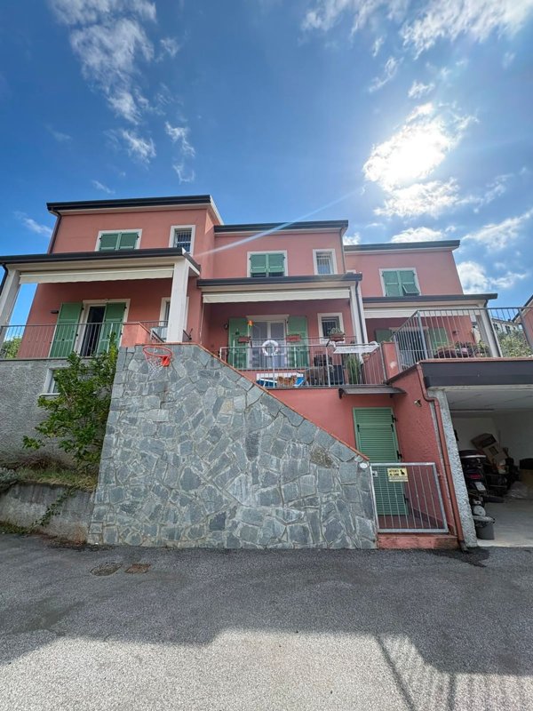 casa indipendente in vendita a Vezzano Ligure in zona Prati