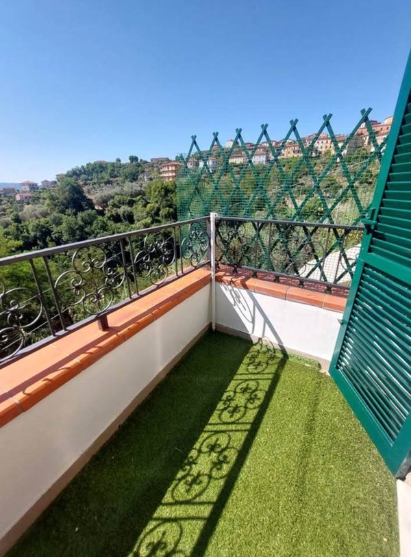 appartamento in vendita a Vezzano Ligure in zona Valeriano