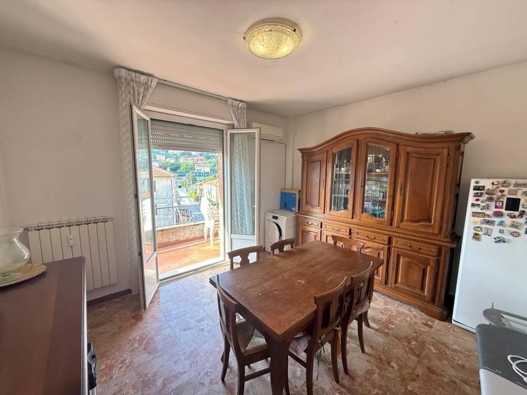 appartamento in vendita a Vezzano Ligure in zona Prati