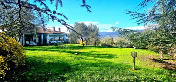 casa indipendente in vendita a Vezzano Ligure