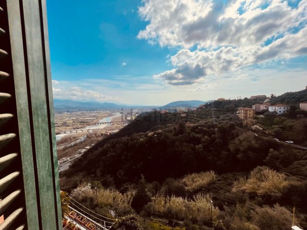 appartamento in vendita a Vezzano Ligure in zona Prati