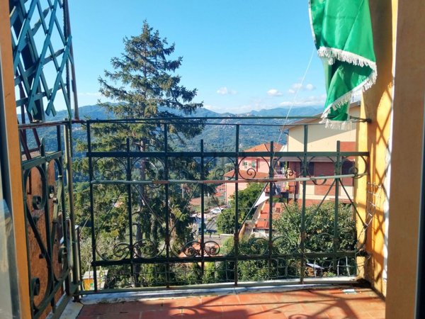appartamento in vendita a Vezzano Ligure in zona Prati