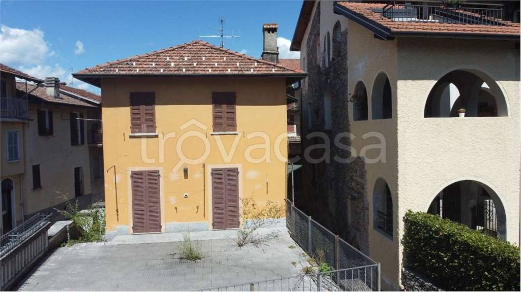 casa indipendente in vendita ad Agra