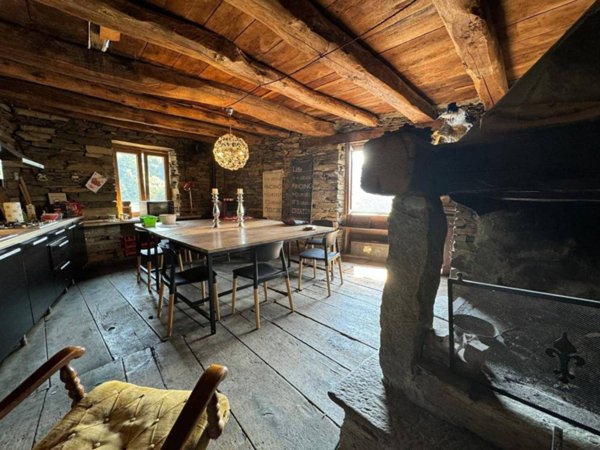 casa indipendente in vendita ad Agra