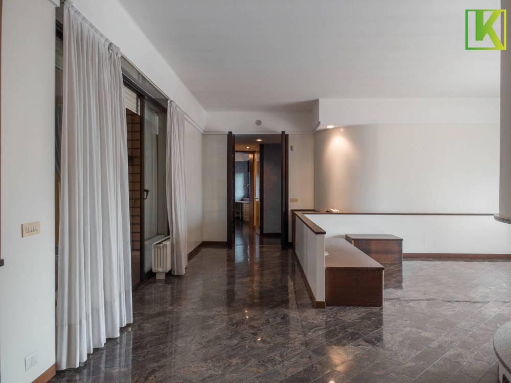 casa indipendente in vendita ad Agra