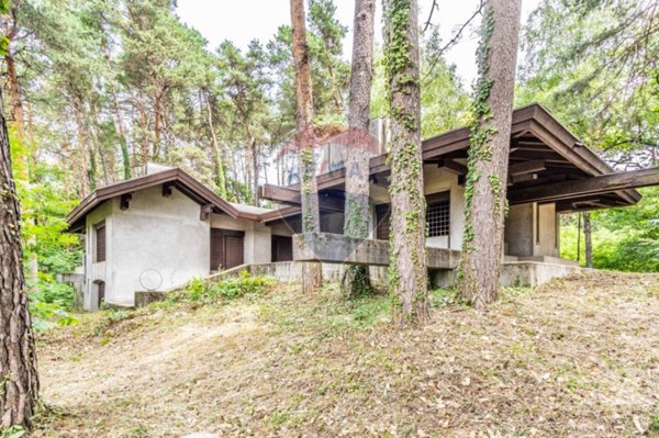 casa indipendente in vendita ad Agra
