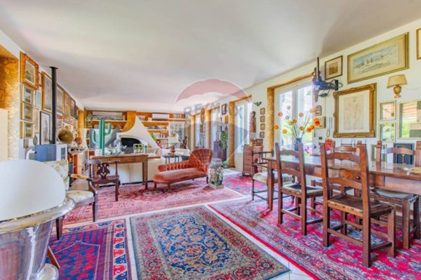 casa indipendente in vendita ad Agra