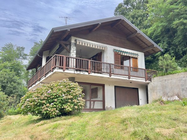 casa indipendente in vendita ad Agra