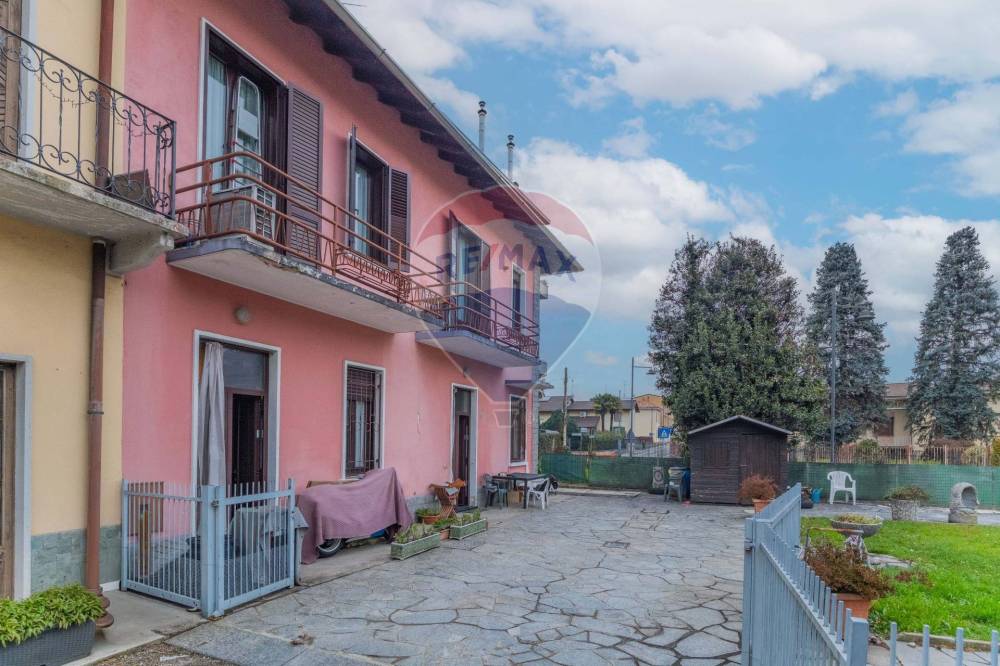 casa indipendente in vendita ad Agra